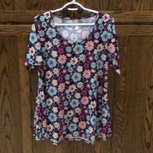 Pre-owned Lularoe short sleeve top. Size M.